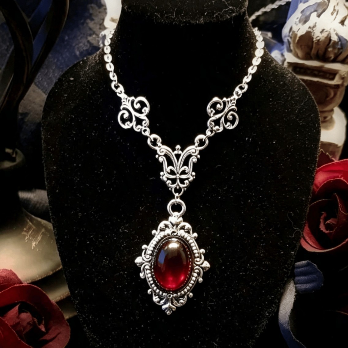 ヴァンパイアカメオネックレス、ブラッドカメオ、ゴシックジュエ - Men'S Vampire Accessories のレビューと価格