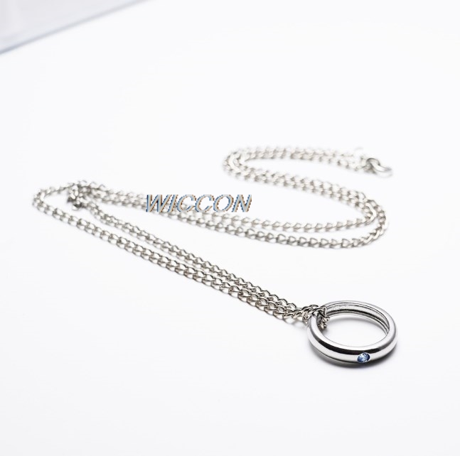 アニメ女性用指輪 オコツユウタ メンズコスプレコスチューム  - Men Accessories Collection のレビューと価格