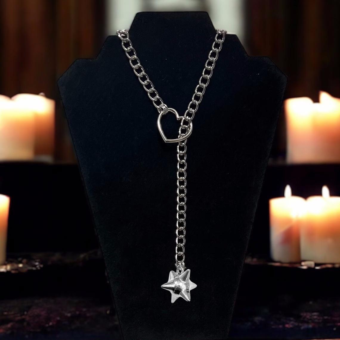 ゴシッククロウスカルネックレス レディース メンズ ファッシ - Men'S Vampire Accessories のレビューと価格